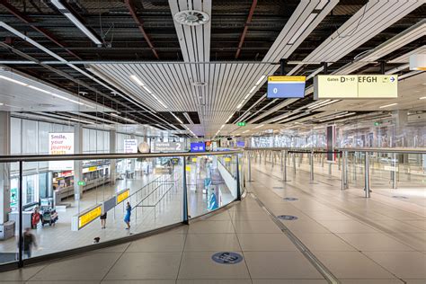 schiphol airport departures security